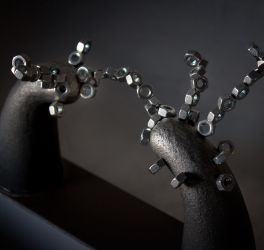 Magnetic pole pieces